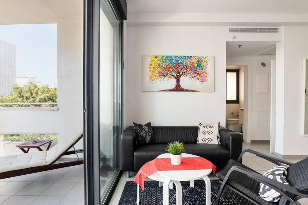 Sunny Luxury Apartment *