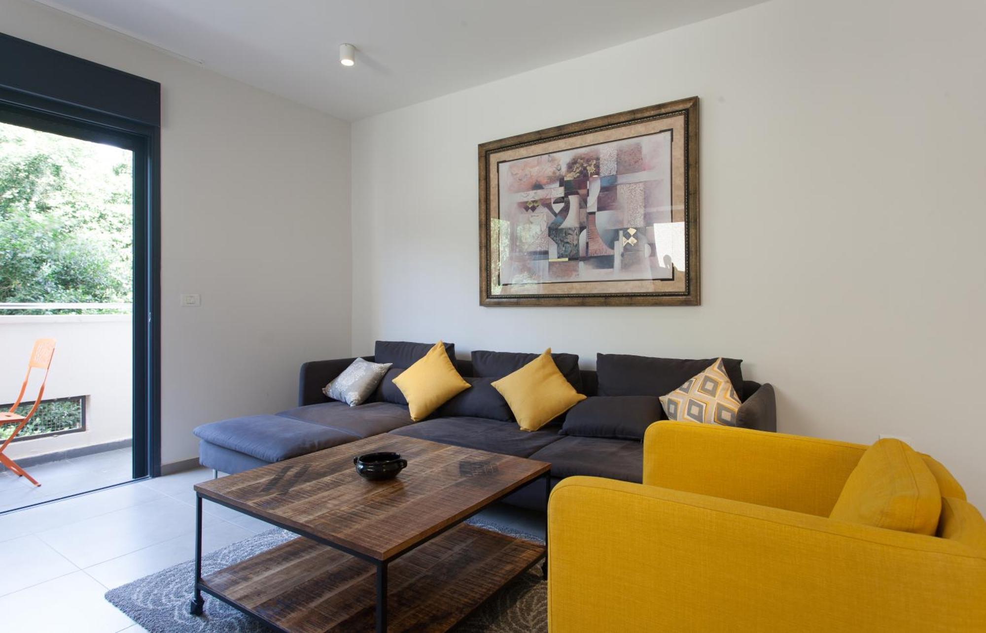 Sunny Luxury Apartment *